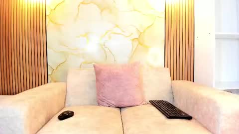 Snapshot of arietta_skinny chatting on August 2026 02:30:02 PM Arietta online show from August 2026 02:30:02 PM