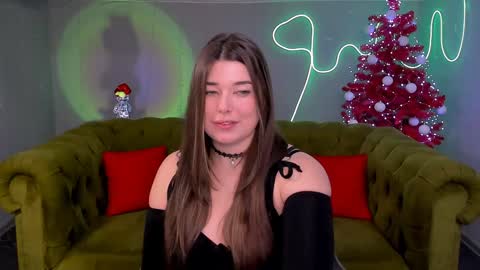 Snapshot of arigraynor chatting on December 2024 04:13:02 PM Ari online show from December 2024 04:13:02 PM