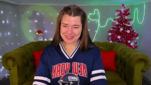 Snapshot of arigraynor chatting on December 2024 08:32:01 PM Ari online show from December 2024 08:32:01 PM