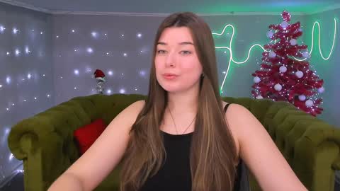 Snapshot of arigraynor chatting on December 2024 12:23:02 PM Ari online show from December 2024 12:23:02 PM