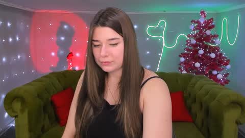 Snapshot of arigraynor chatting on December 2024 05:33:02 PM Ari online show from December 2024 05:33:02 PM