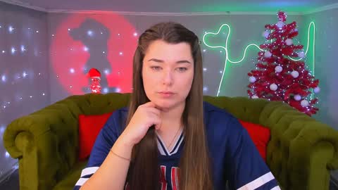 Snapshot of arigraynor chatting on January 2025 12:46:02 PM Ari online show from January 2025 12:46:02 PM