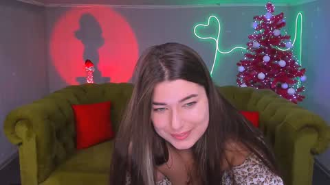 Snapshot of arigraynor chatting on January 2025 06:14:02 PM Ari online show from January 2025 06:14:02 PM