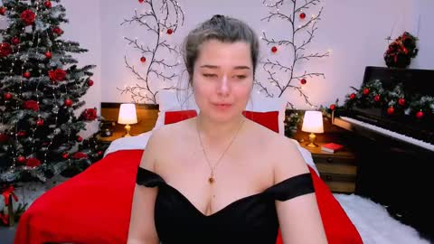 Snapshot of arigraynor chatting on January 2025 08:21:01 PM Ari online show from January 2025 08:21:01 PM