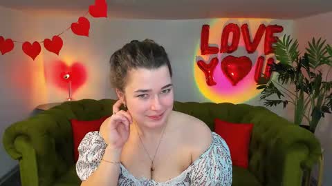 Snapshot of arigraynor chatting on February 2025 03:42:02 PM Ari online show from February 2025 03:42:02 PM