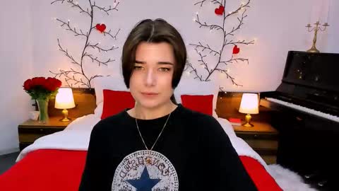 Snapshot of arigraynor chatting on September 2025 09:11:01 AM Ari online show from September 2025 09:11:01 AM