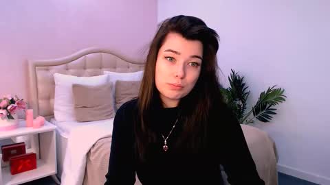 Snapshot of arigraynor chatting on November 2025 09:11:01 AM Ari online show from November 2025 09:11:01 AM