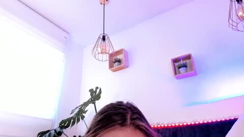 Ari  online show from February 2025 08:53:01 PM