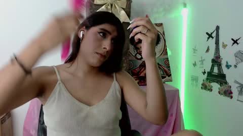 Ariana Forero ---- independet model online show from January 2025 08:36:01 PM