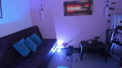  Arianna  online show from November 2025 01:10:01 PM