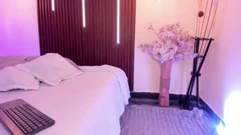  Arianna  online show from March 2026 02:33:02 PM