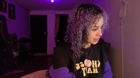 Snapshot of arikatorres chatting on October 2025 11:38:02 PM Arin online show from October 2025 11:38:02 PM