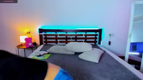 Ari online show from September 2025 06:02:02 AM