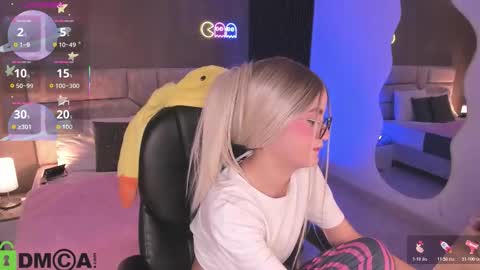 Ari  online show from November 2025 03:49:02 AM