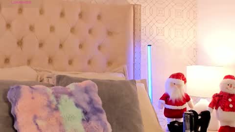 Ari Robert online show from November 2025 05:06:02 AM