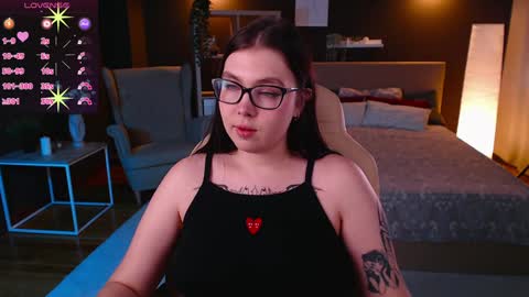 Astrid online show from December 2024 03:33:01 PM