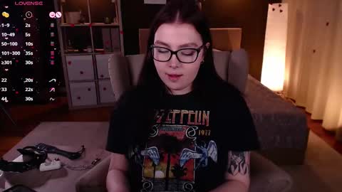 Astrid online show from February 2025 03:34:02 AM