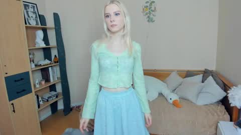 Emily online show from May 2026 08:29:01 AM