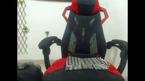 arley252 online show from January 2026 06:33:01 PM