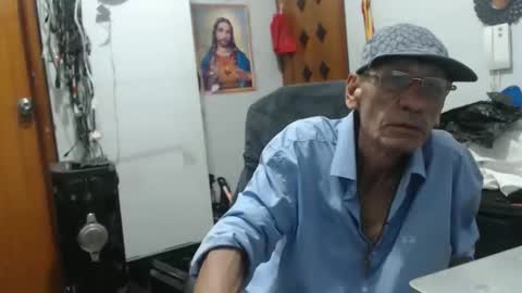 armaduradeacero online show from December 2025 07:35:01 AM