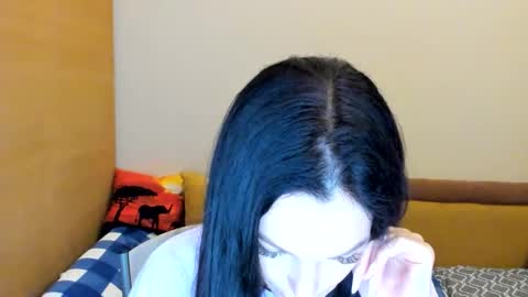 armanigirl online show from November 2025 01:34:01 PM