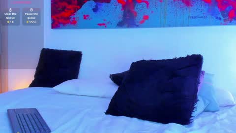   online show from February 2025 04:37:02 AM