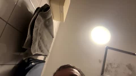 Snapshot of armyskater32 chatting on January 2026 09:51:02 PM armyskater32 online show from January 2026 09:51:02 PM