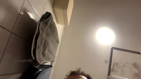 Snapshot of armyskater32 chatting on January 2026 09:18:02 PM armyskater32 online show from January 2026 09:18:02 PM