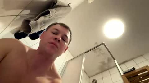 Snapshot of armyskater32 chatting on February 2026 10:44:01 PM armyskater32 online show from February 2026 10:44:01 PM