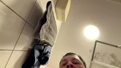 Snapshot of armyskater32 chatting on February 2026 10:08:02 PM armyskater32 online show from February 2026 10:08:02 PM