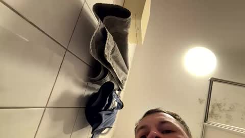 Snapshot of armyskater32 chatting on March 2026 09:32:02 PM armyskater32 online show from March 2026 09:32:02 PM