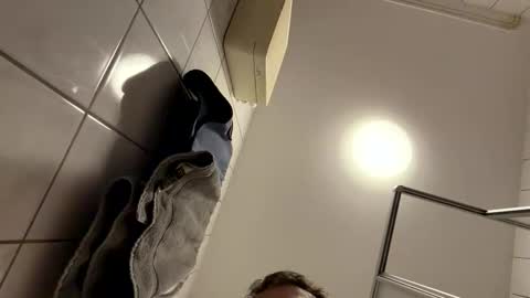 armyskater32 online show from April 2026 06:25:02 AM