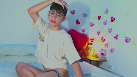 Arnold online show from February 2025 08:54:01 PM