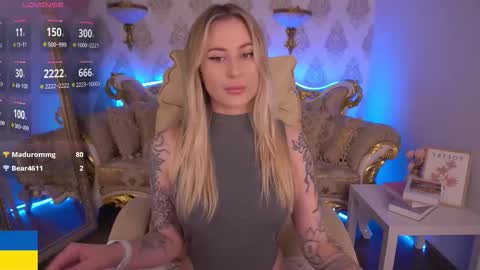 AROLINA online show from September 2025 10:09:01 PM