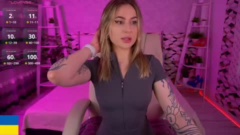 AROLINA online show from May 2026 09:44:02 PM