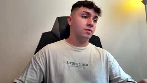 Snapshot of aron__cooper chatting on June 2026 01:11:01 PM aron__cooper online show from June 2026 01:11:01 PM