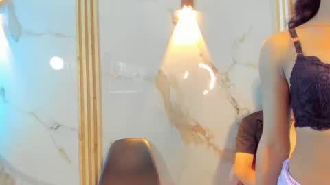 aron and molly online show from November 2025 11:58:01 AM