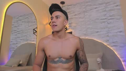 Snapshot of aron_bolt chatting on February 2026 12:15:02 PM ARON BOLT online show from February 2026 12:15:02 PM