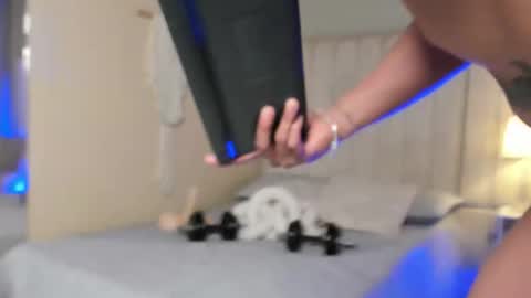 Snapshot of aron_bolt chatting on February 2026 11:41:01 PM ARON BOLT online show from February 2026 11:41:01 PM