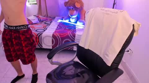 Aaron online show from June 2026 10:34:01 PM