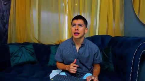 Snapshot of aron_pulse chatting on February 2026 01:26:02 PM aron_pulse online show from February 2026 01:26:02 PM