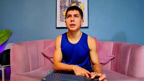 Snapshot of aron_pulse chatting on March 2026 01:50:02 PM aron_pulse online show from March 2026 01:50:02 PM