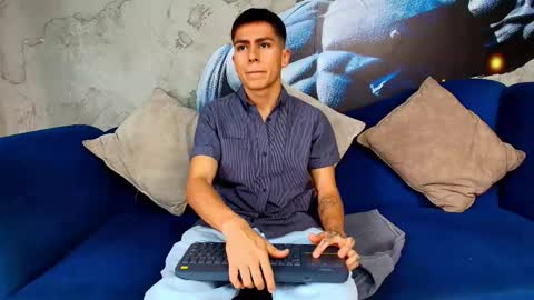 aron_pulse online show from March 2026 01:33:01 PM