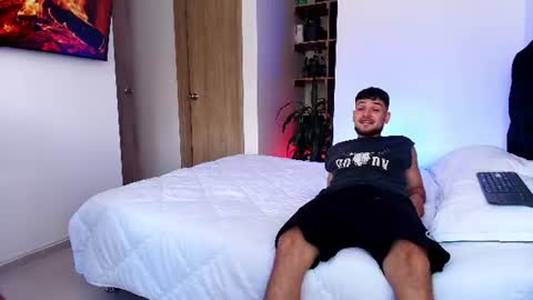 Snapshot of aron_santoro1 chatting on July 2026 06:21:02 PM Aron Santoro online show from July 2026 06:21:02 PM