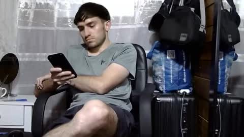 Snapshot of arongfranco chatting on October 2025 10:51:02 PM Aron G Franco online show from October 2025 10:51:02 PM