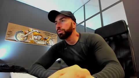 AronGrant online show from December 2024 10:01:02 AM