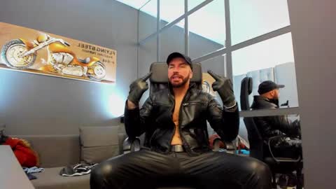 AronGrant online show from December 2024 09:23:01 AM