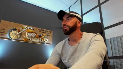 AronGrant online show from September 2025 09:54:02 AM