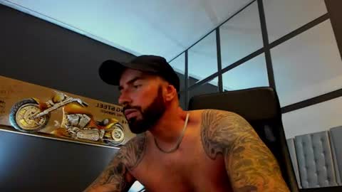 Snapshot of arongrant chatting on July 2026 08:30:01 AM AronGrant online show from July 2026 08:30:01 AM