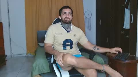 aronmiller online show from December 2024 01:30:01 AM